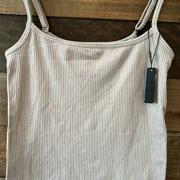NWT Skims Women's Straight Neck Cami Tank Top in Desert Sand Tan - Picture 3 of 8